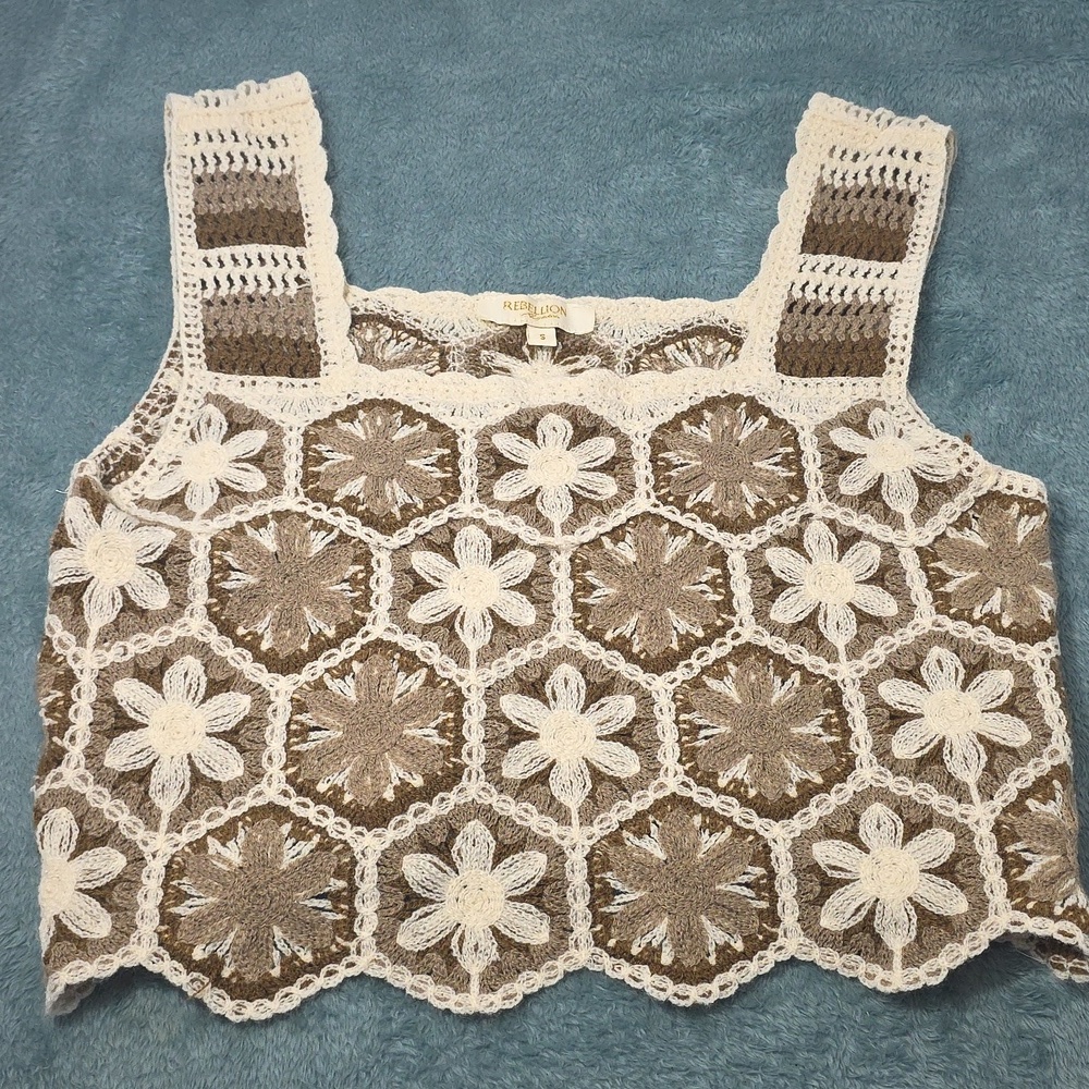 Rebellion Tan and Cream Floral Crochet Crop Top